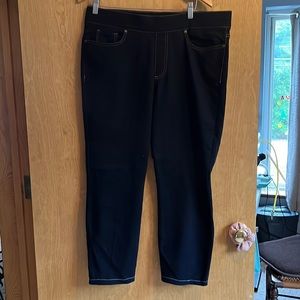 Gloria Vanderbilt legging jeans never worn size 14 all around slimming effect